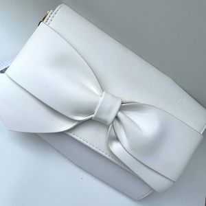 White clutch purse with bow